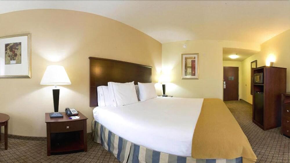 Holiday Inn Express Hotel & Suites Millington-Memphis Area By Ihg Bagian luar foto