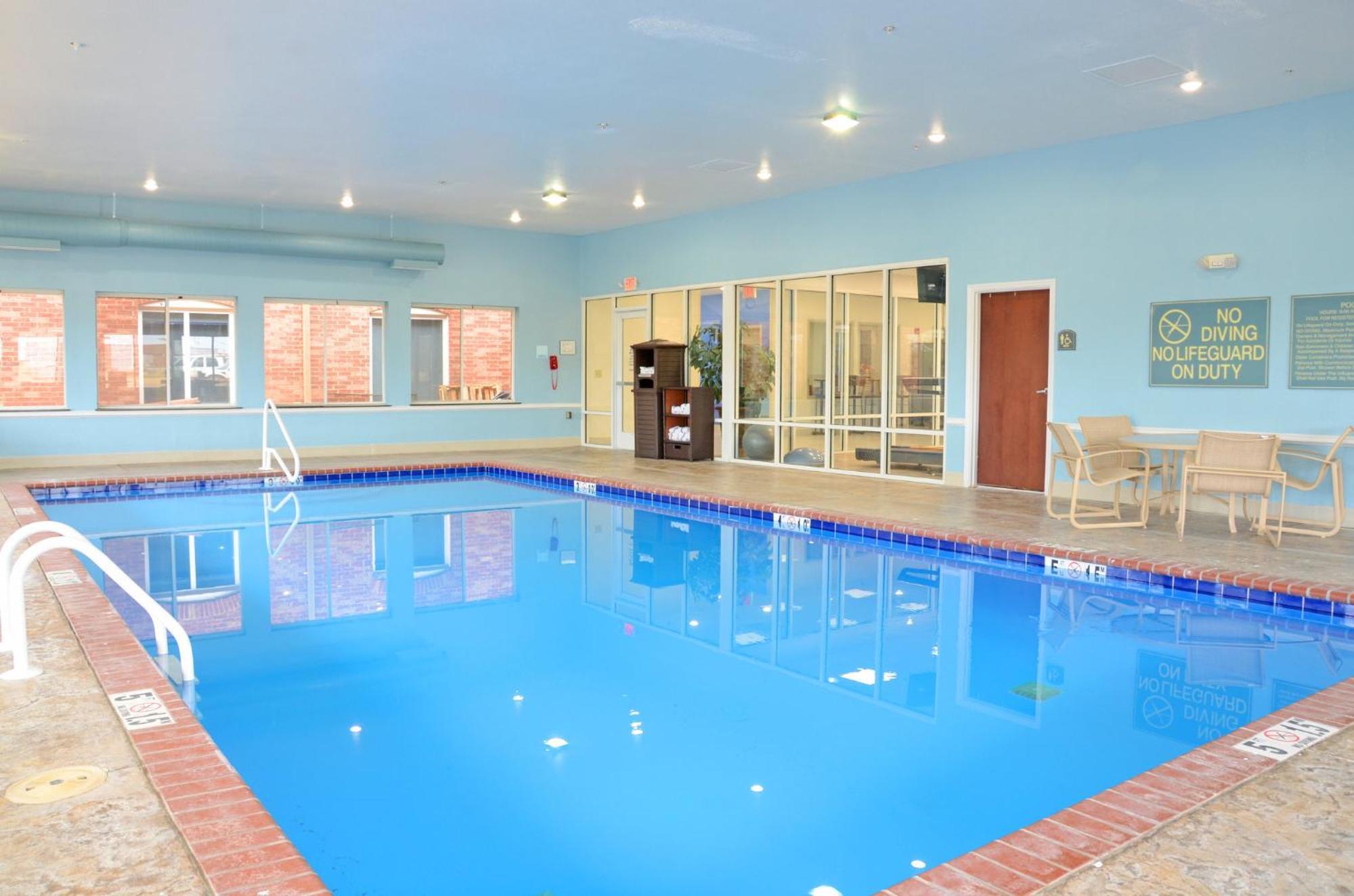 Holiday Inn Express Hotel & Suites Millington-Memphis Area By Ihg Bagian luar foto